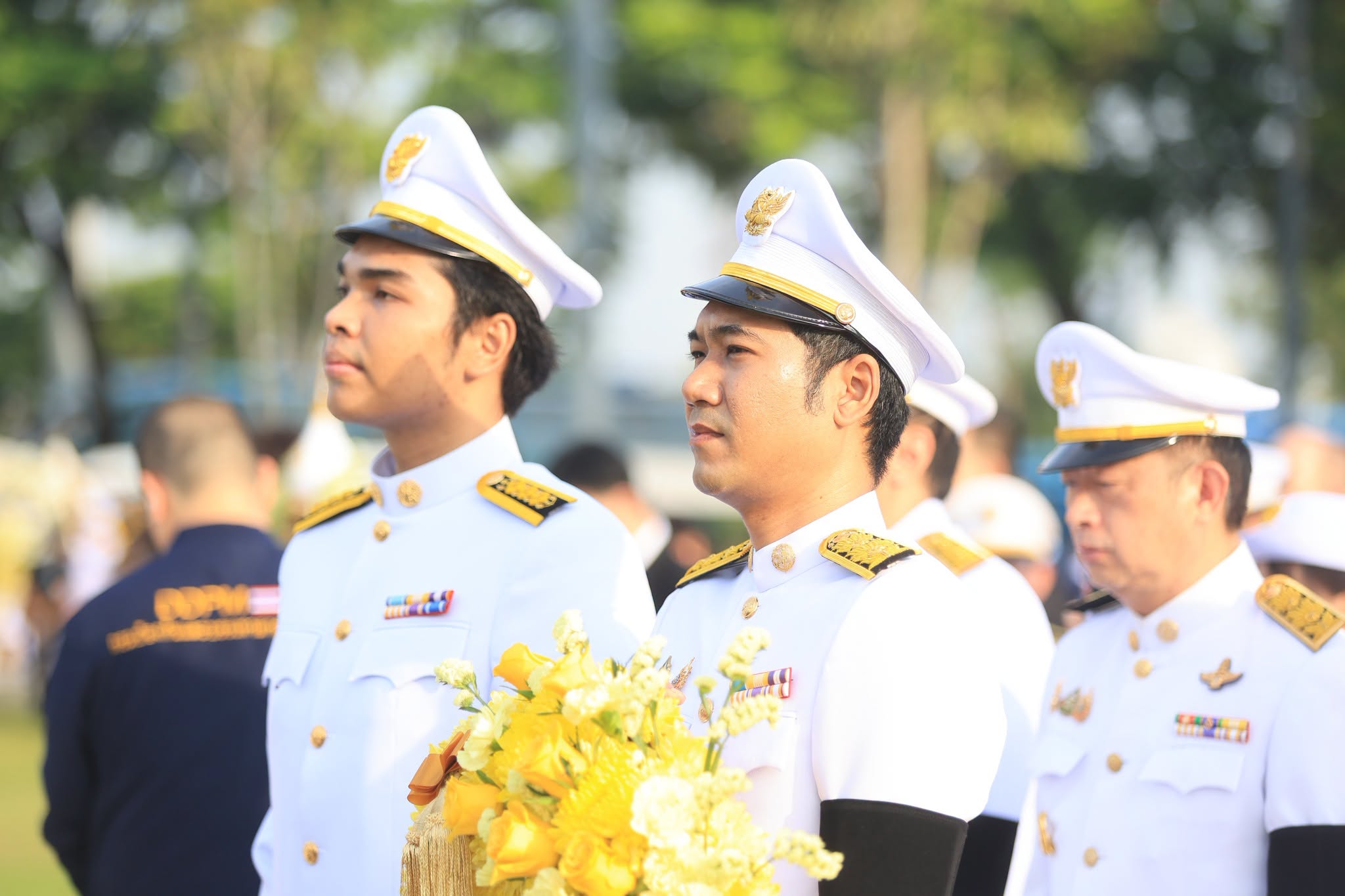 title - ส.ป.ก. ร่วมวางพวงมาลาถวายบังคมพระบรมราชานุสาวรีย์พระบาทสมเด็จพระบรมชนกาธิเบศร มหาภูมิพลอดุลยเดชมหาราช บรมนาถบพิตร เนื่องใน 